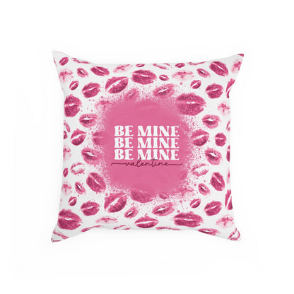 Kuschelkissen „Be Mine“ – Romantisches Design mit Kussmund-Print