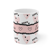 Personalisierbare Tasse – XOXO Herz-Design in Rosa & Schwarz – Mit Wunsch-Namen – Keramik